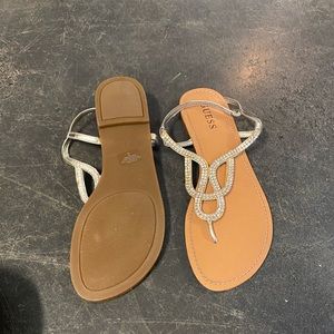 Size 8 Guess sandales. Never worn